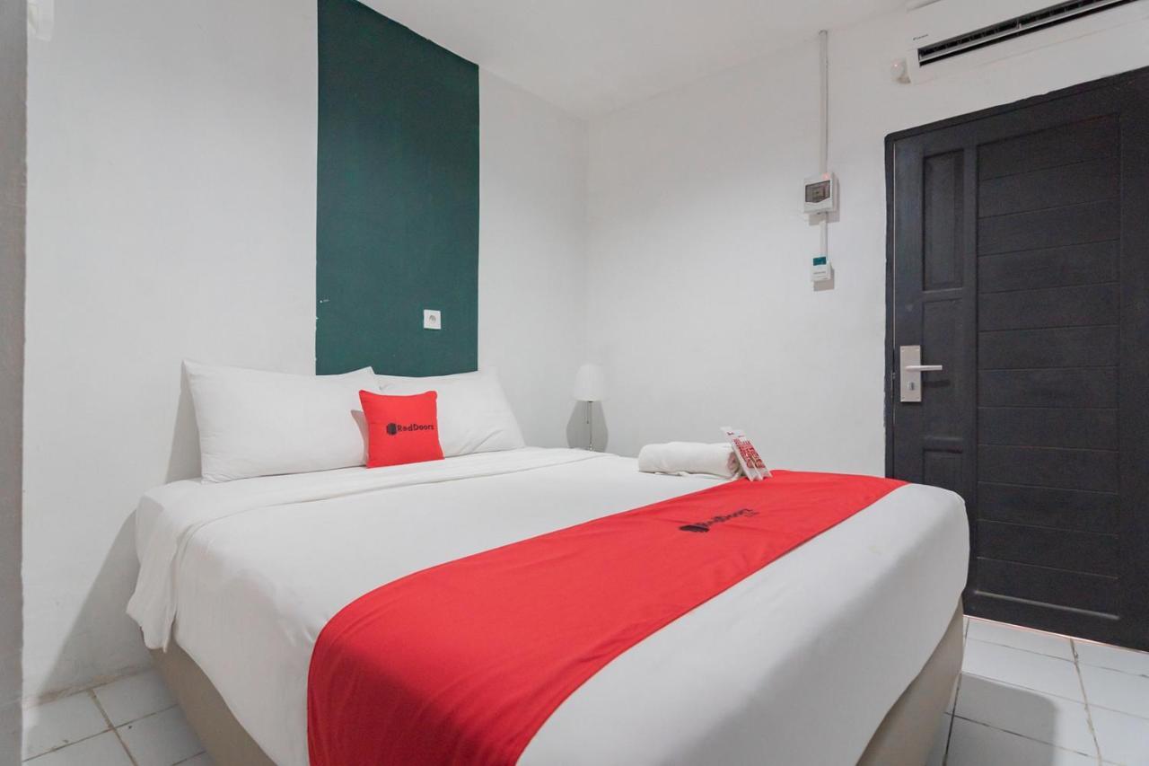 Reddoorz At Sani Guest House Balikpapan מראה חיצוני תמונה