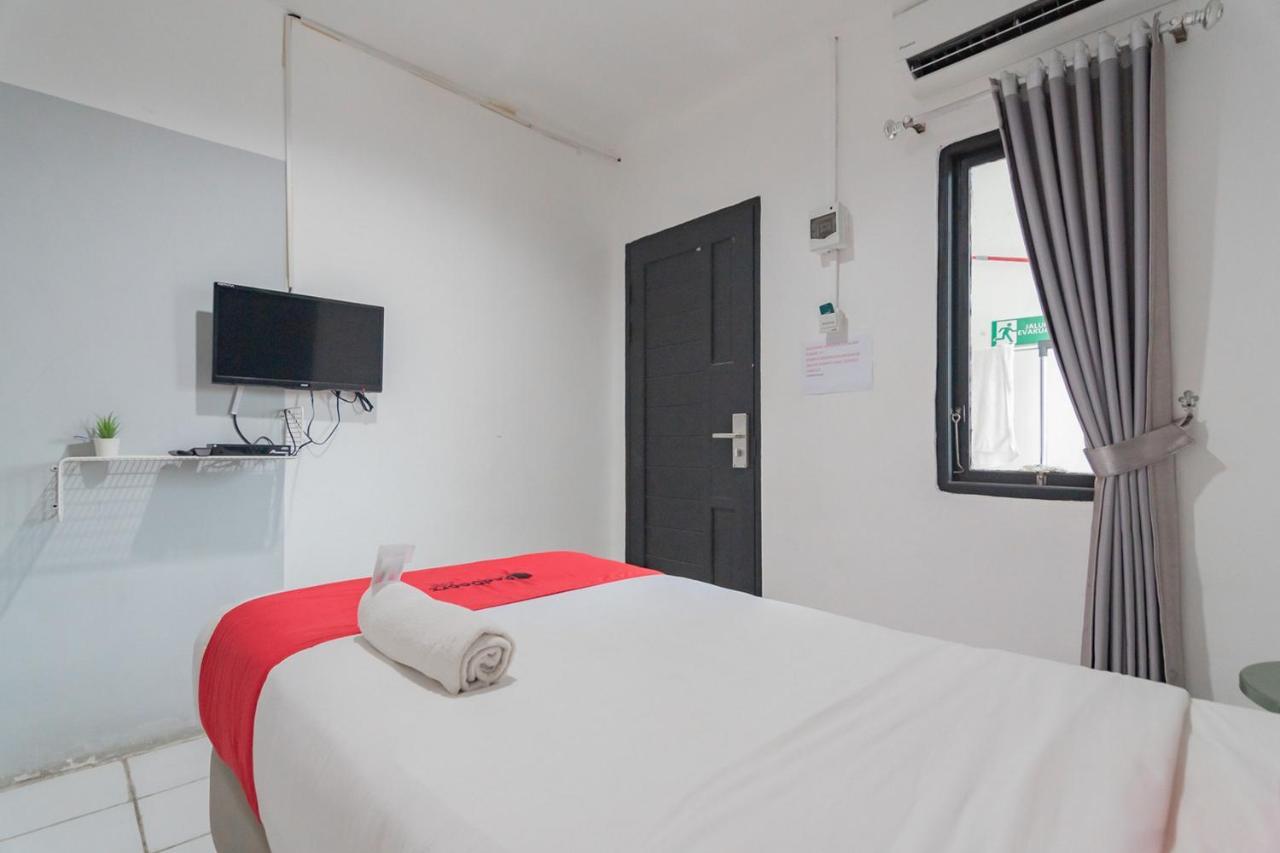 Reddoorz At Sani Guest House Balikpapan מראה חיצוני תמונה