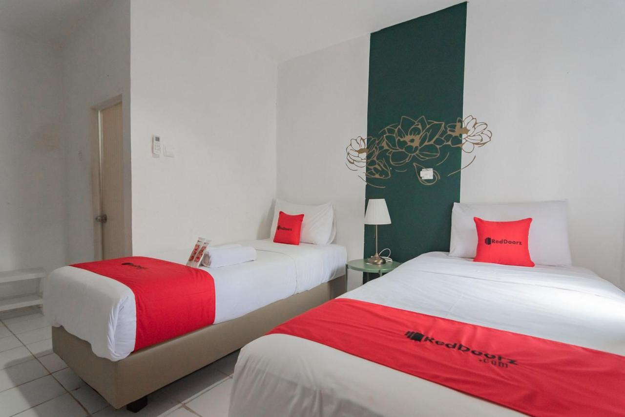 Reddoorz At Sani Guest House Balikpapan מראה חיצוני תמונה
